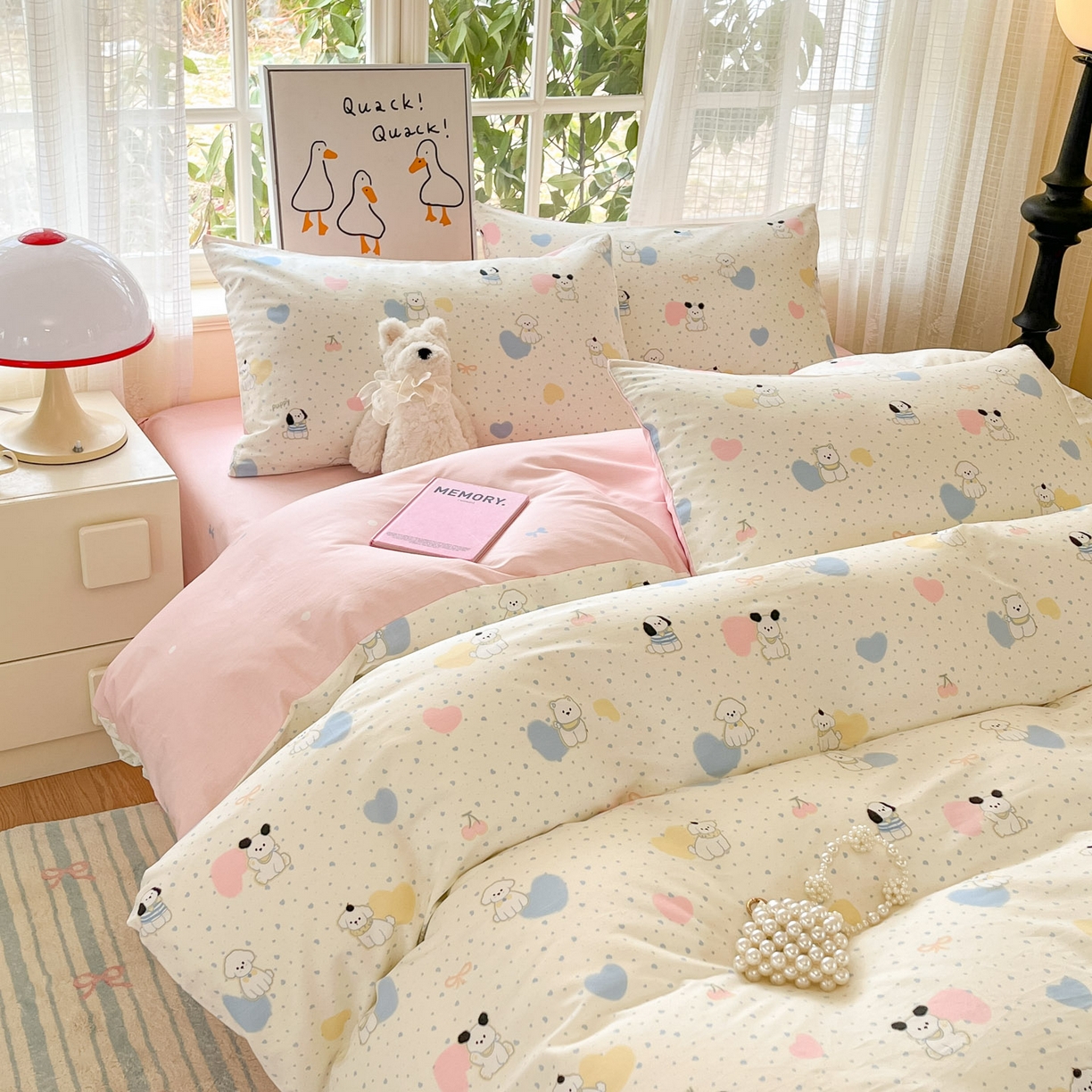 91家纺网 家纺一手货源 找家纺 睡美美家纺 2026新款全棉纯棉斜纹印花喷气小清新四季款学生三件套四件套 心心狗