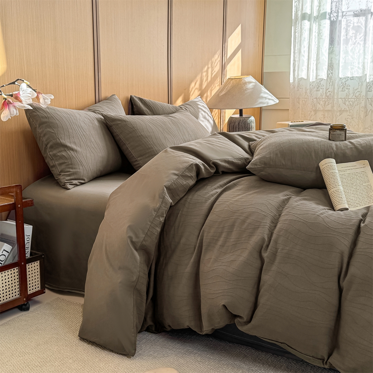 91家纺网 家纺一手货源 找家纺 灰鲸 2026新款全棉纯棉三层纱色织提花四件套 浅忆-摩卡