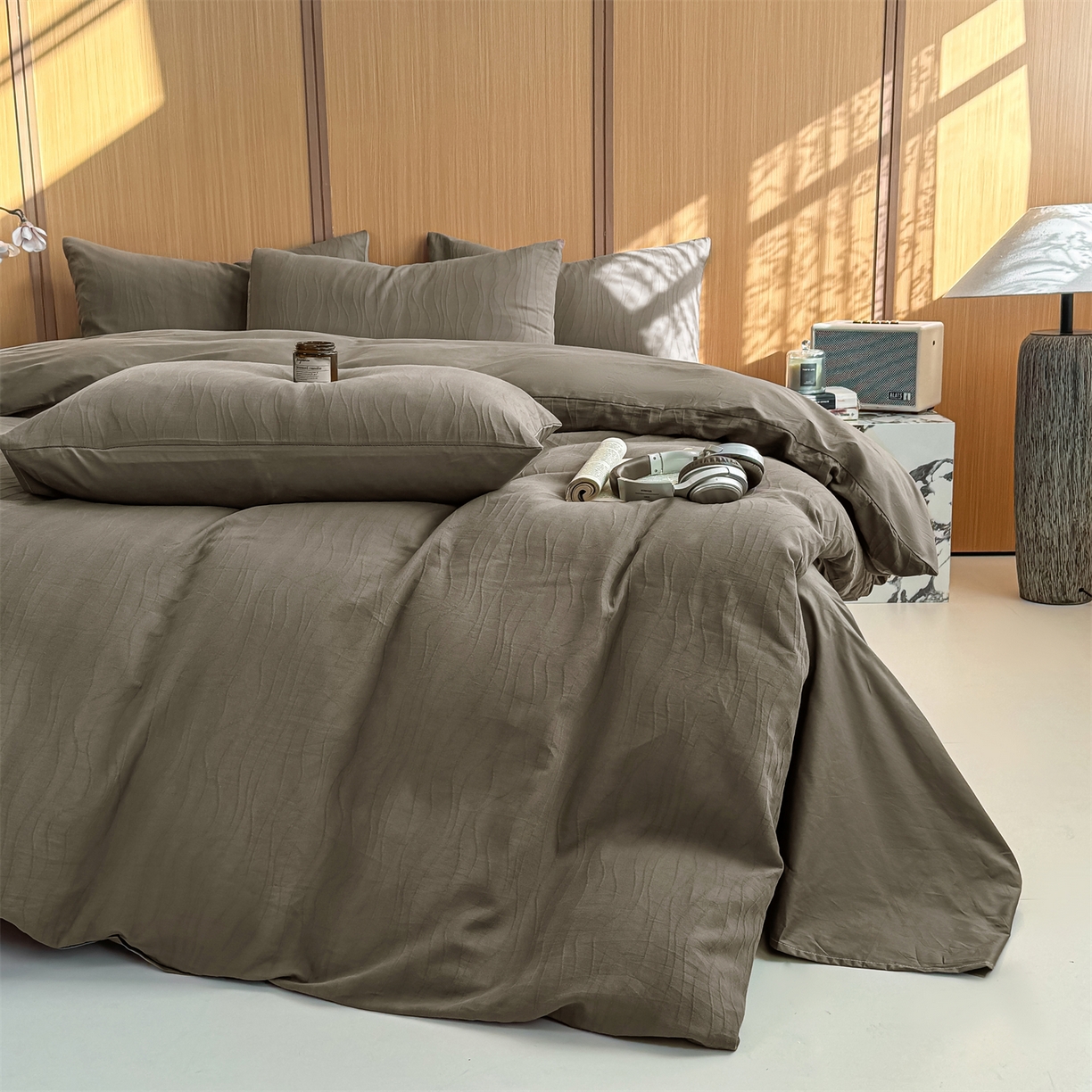 91家纺网 家纺一手货源 找家纺 灰鲸 2026新款全棉纯棉三层纱色织提花四件套 浅忆-摩卡