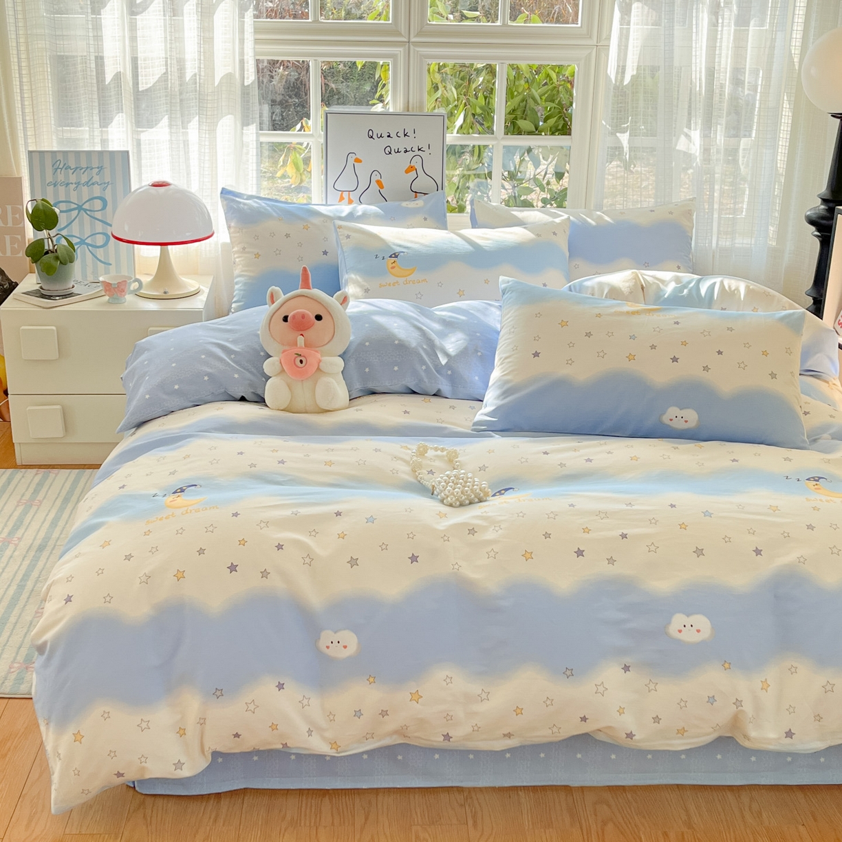 91家纺网 家纺一手货源 找家纺 睡美美家纺 2026新款全棉纯棉斜纹印花喷气小清新四季款学生三件套四件套 星辰入梦