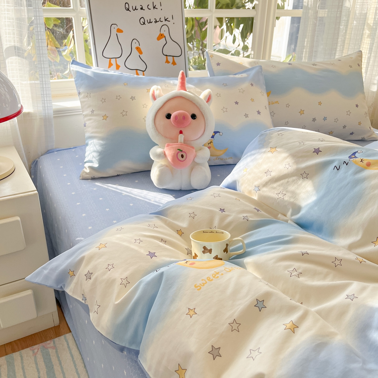 91家纺网 家纺一手货源 找家纺 睡美美家纺 2026新款全棉纯棉斜纹印花喷气小清新四季款学生三件套四件套 星辰入梦