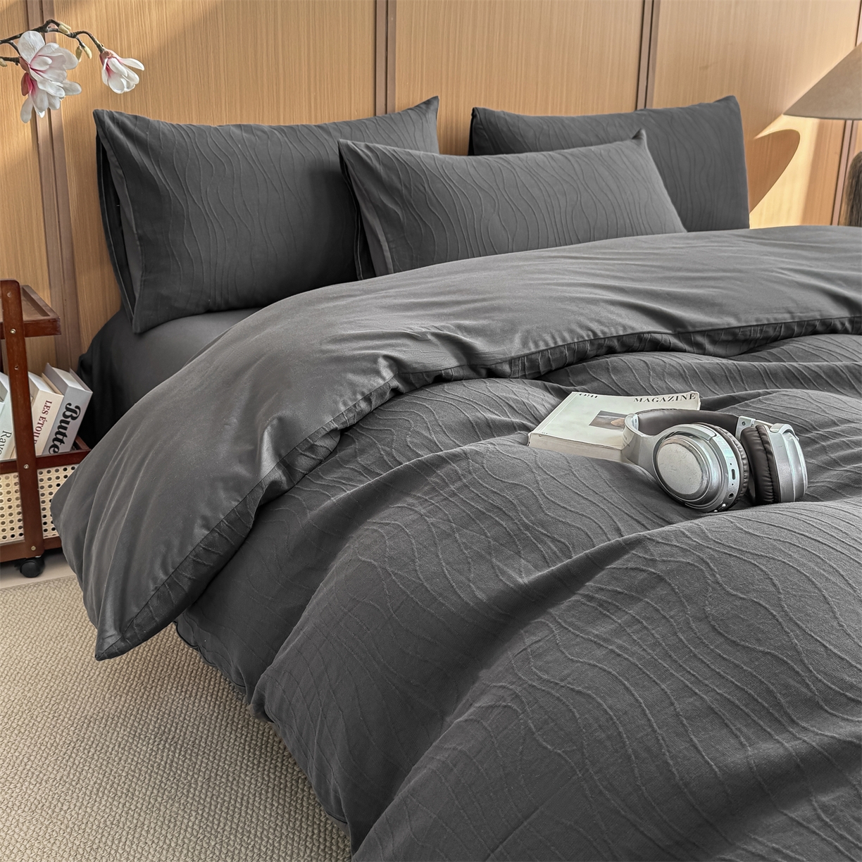 91家纺网 家纺一手货源 找家纺 灰鲸 2026新款全棉纯棉三层纱色织提花四件套 浅忆-素墨