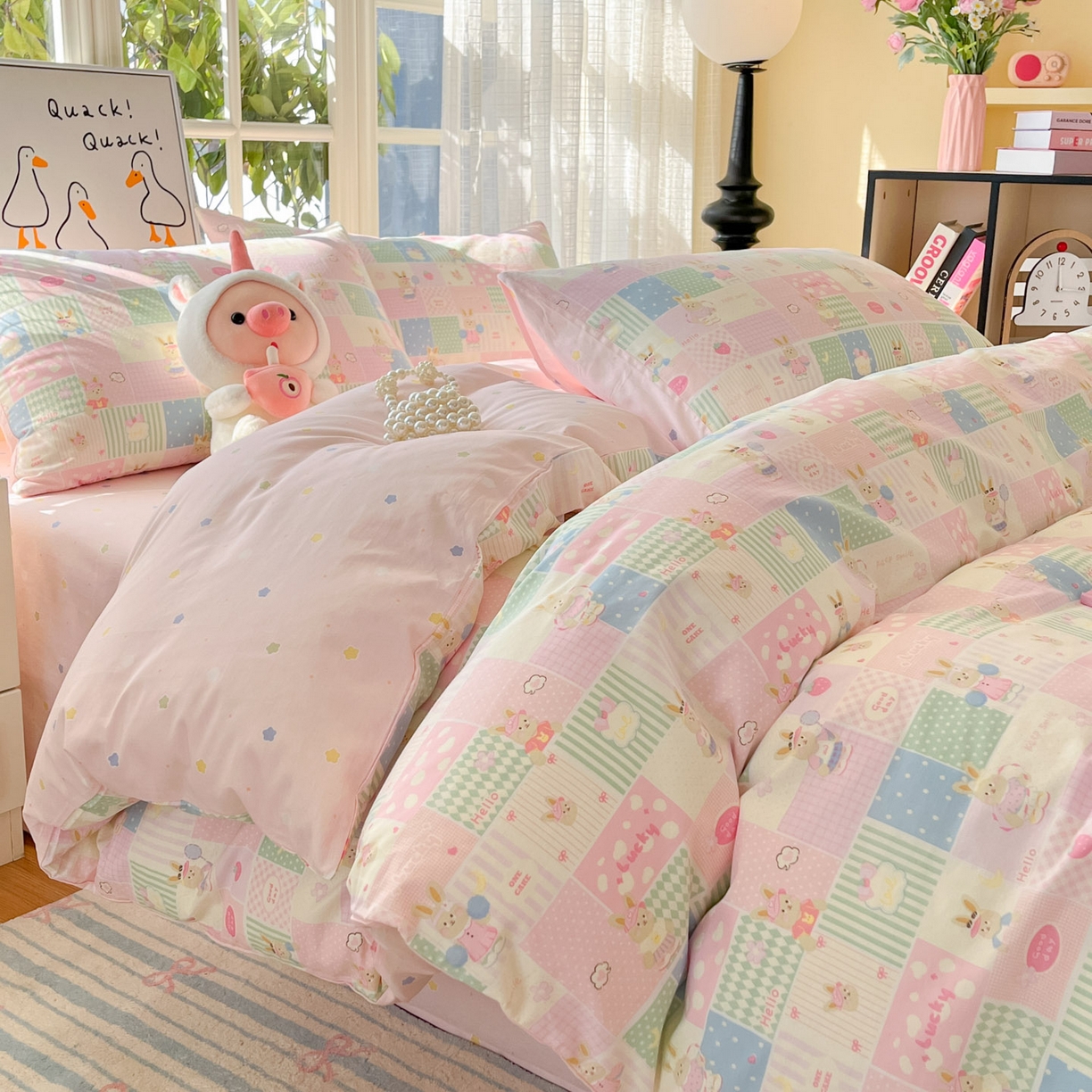 91家纺网 家纺一手货源 找家纺 睡美美家纺 2026新款全棉纯棉斜纹印花喷气小清新四季款学生三件套四件套 幸运宝贝