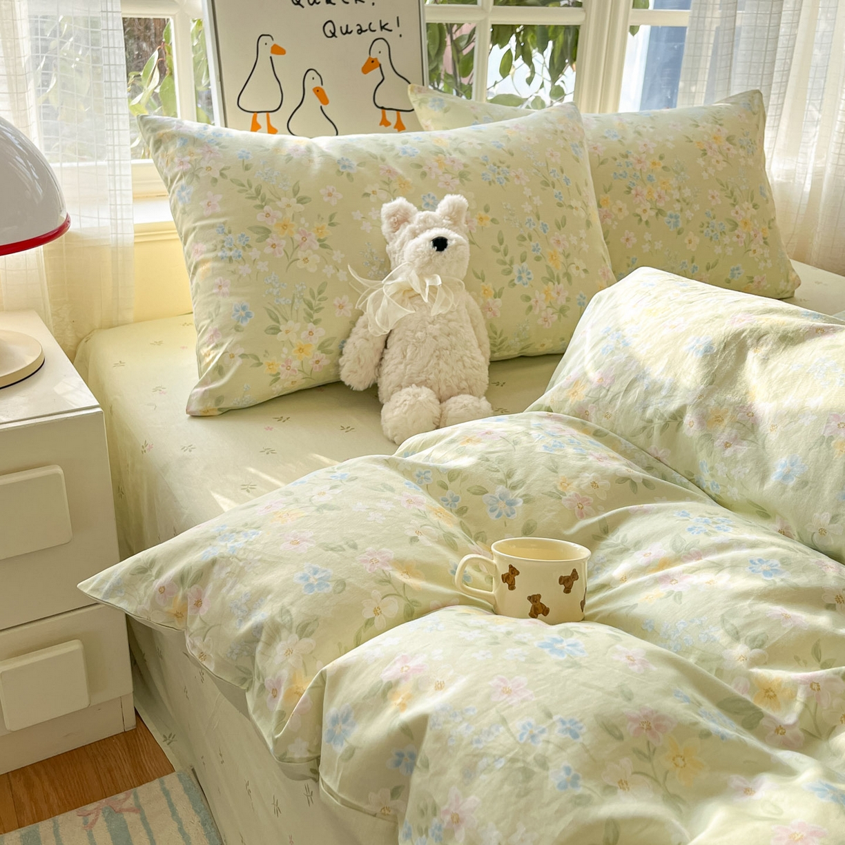 91家纺网 家纺一手货源 找家纺 睡美美家纺 2026新款全棉纯棉斜纹印花喷气小清新四季款学生三件套四件套 徐徐花开