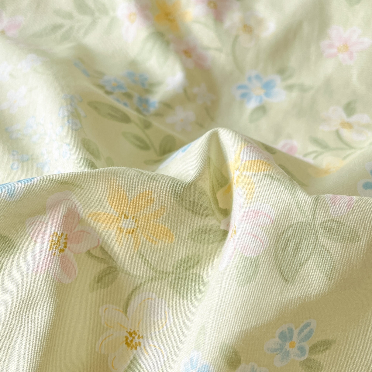 91家纺网 家纺一手货源 找家纺 睡美美家纺 2026新款全棉纯棉斜纹印花喷气小清新四季款学生三件套四件套 徐徐花开