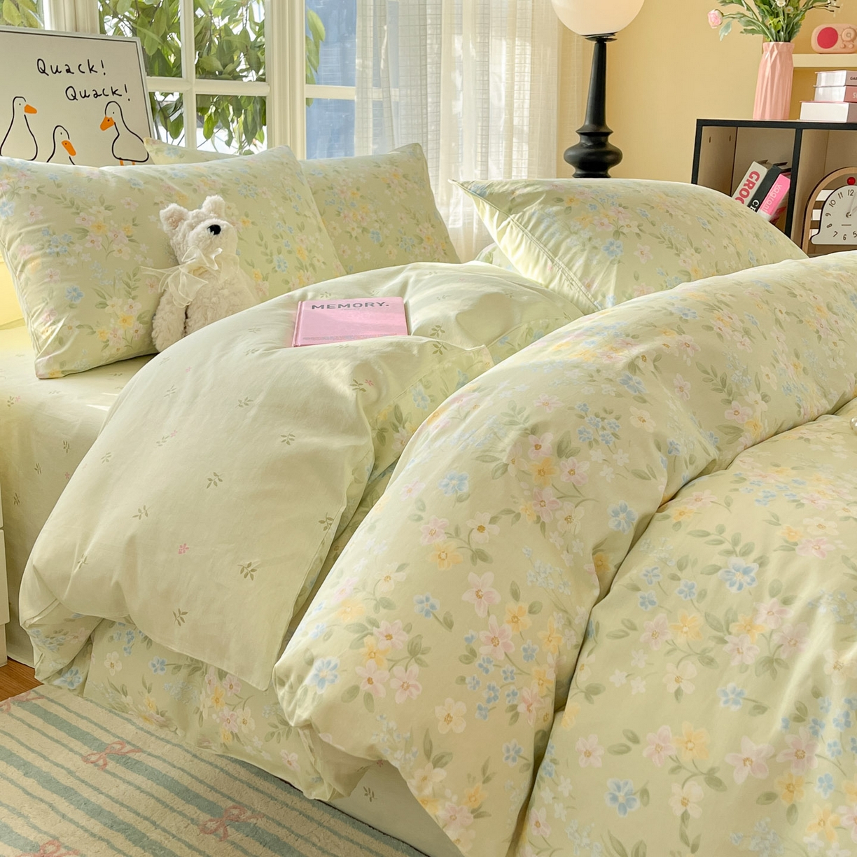 91家纺网 家纺一手货源 找家纺 睡美美家纺 2026新款全棉纯棉斜纹印花喷气小清新四季款学生三件套四件套 徐徐花开