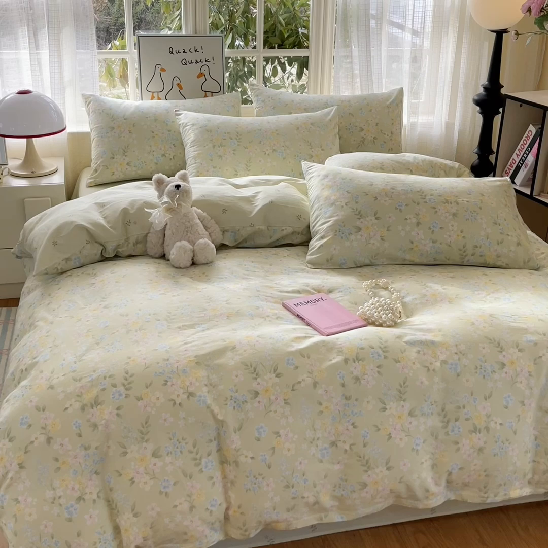91家纺网 家纺一手货源 找家纺 睡美美家纺 2026新款全棉纯棉斜纹印花喷气小清新四季款学生三件套四件套 徐徐花开