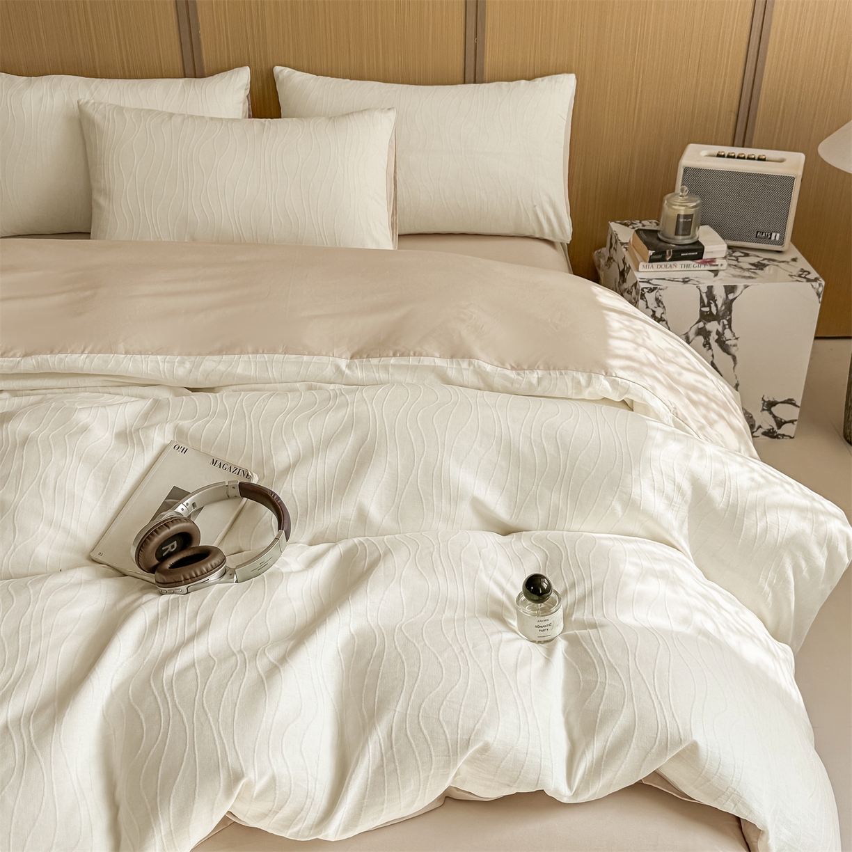 91家纺网 家纺一手货源 找家纺 灰鲸 2026新款全棉纯棉三层纱色织提花四件套 浅忆-杏仁奶霜