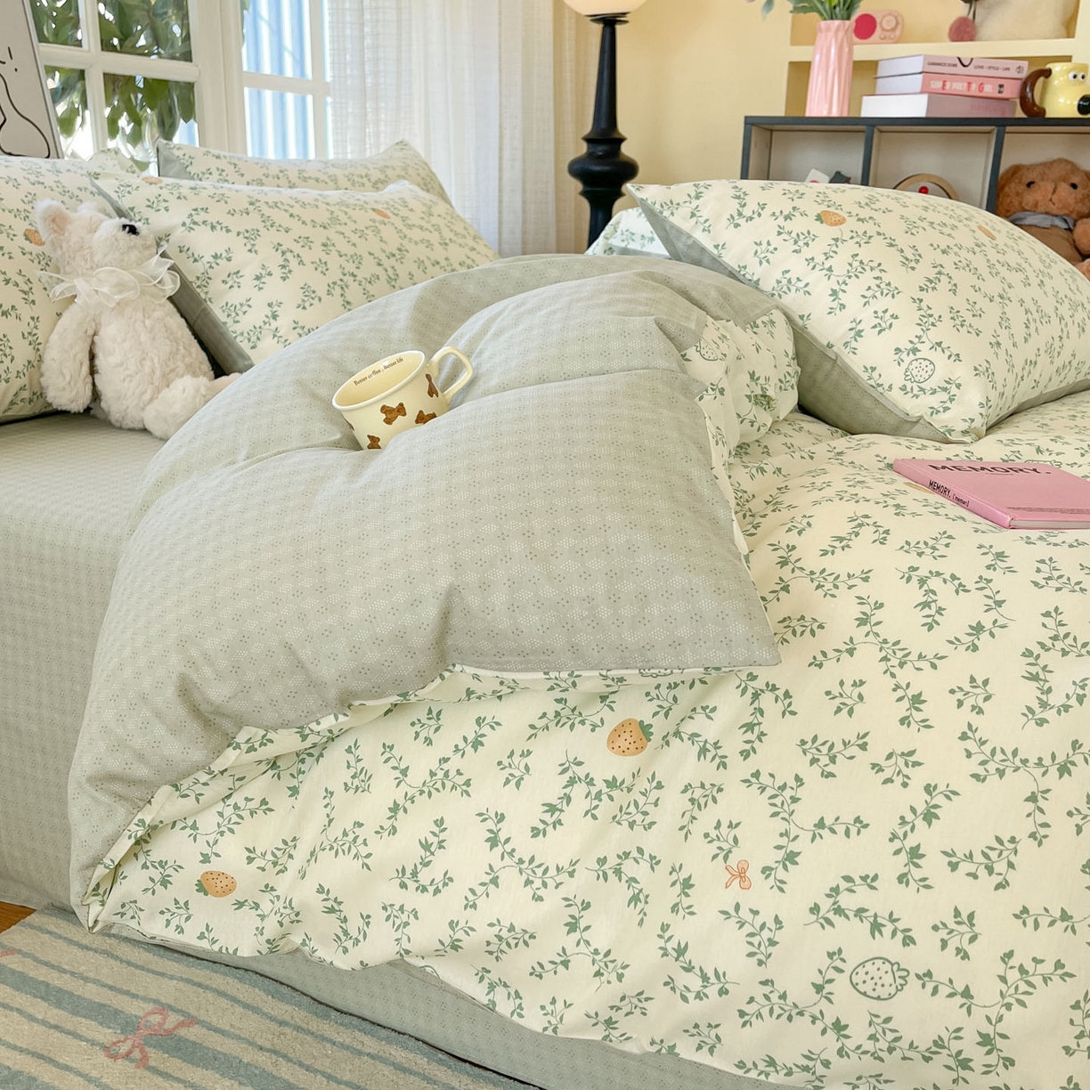 91家纺网 家纺一手货源 找家纺 睡美美家纺 2026新款全棉纯棉斜纹印花喷气小清新四季款学生三件套四件套 野莓绿叶