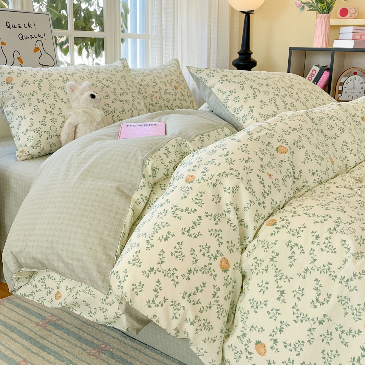 91家纺网 家纺一手货源 找家纺 睡美美家纺 2026新款全棉纯棉斜纹印花喷气小清新四季款学生三件套四件套 野莓绿叶