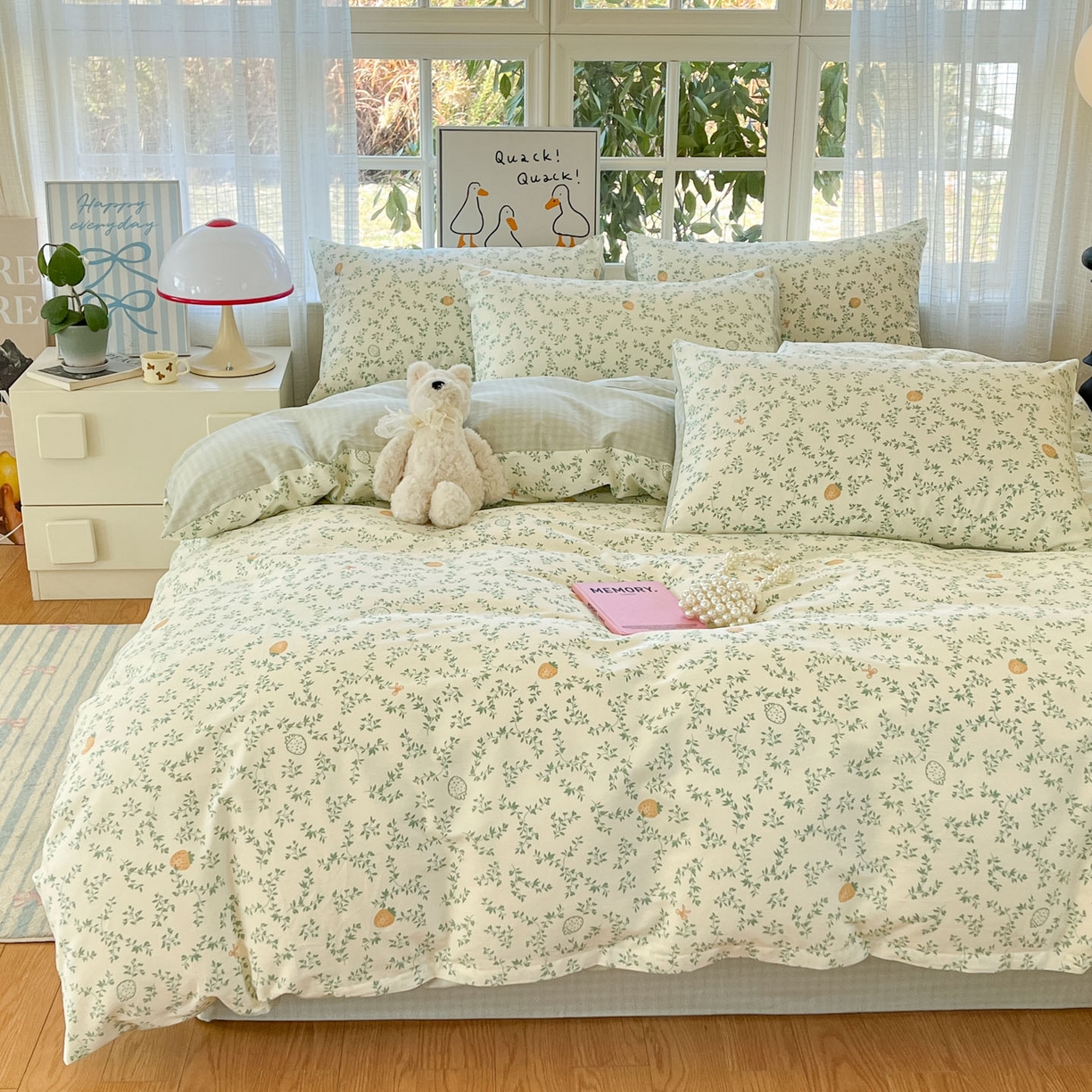 91家纺网 家纺一手货源 找家纺 睡美美家纺 2026新款全棉纯棉斜纹印花喷气小清新四季款学生三件套四件套 野莓绿叶