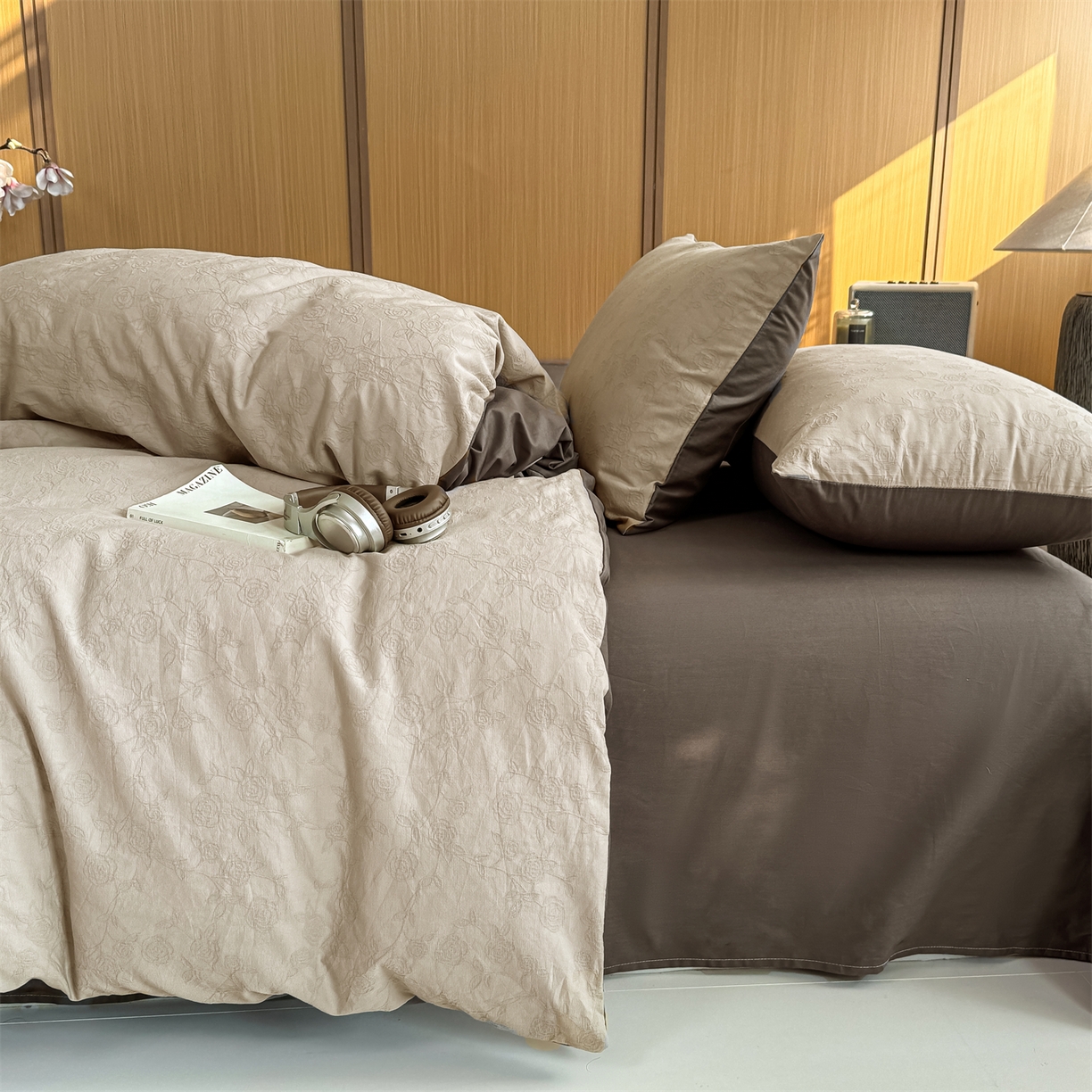 91家纺网 家纺一手货源 找家纺 灰鲸 2026新款全棉纯棉三层纱色织提花四件套 蔷薇-可可奶咖