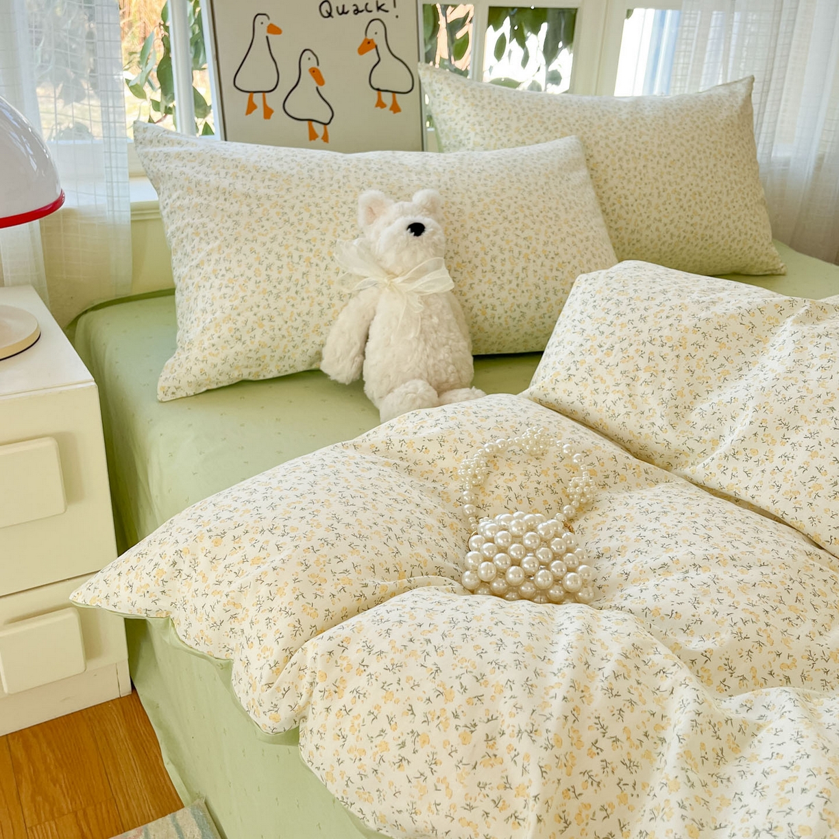 91家纺网 家纺一手货源 找家纺 睡美美家纺 2026新款全棉纯棉斜纹印花喷气小清新四季款学生三件套四件套 一叶知秋