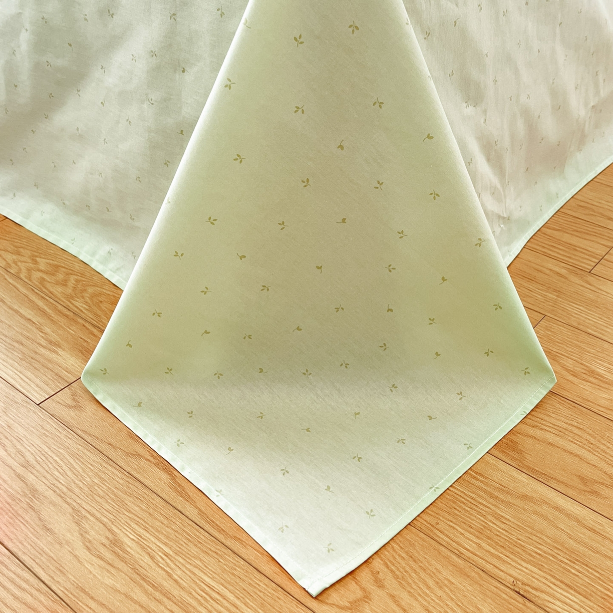 91家纺网 家纺一手货源 找家纺 睡美美家纺 2026新款全棉纯棉斜纹印花喷气小清新四季款学生三件套四件套 一叶知秋