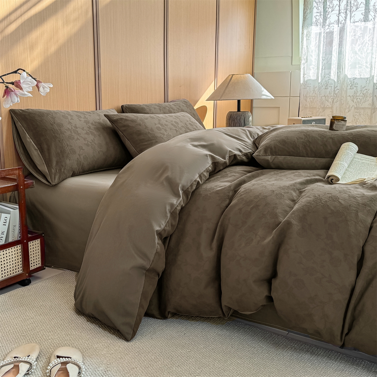 91家纺网 家纺一手货源 找家纺 灰鲸 2026新款全棉纯棉三层纱色织提花四件套 蔷薇-摩卡