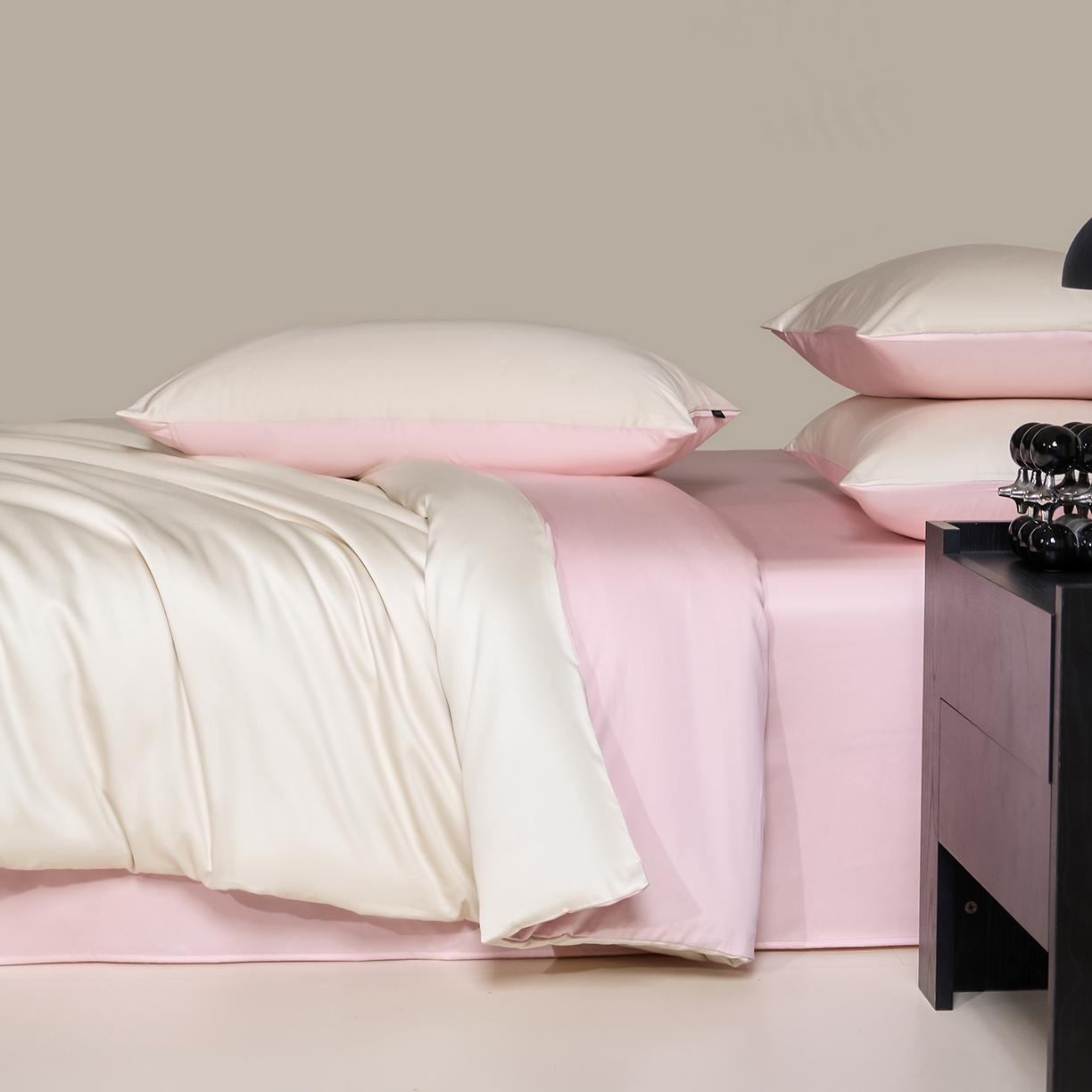 91家纺网 家纺一手货源 找家纺 （总）拼社家纺 2026新款A类全棉50s双股100Pro贡缎长绒棉四件套全棉四件套简约纯色纯棉床上用品