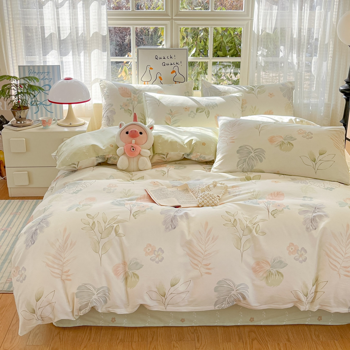 91家纺网 家纺一手货源 找家纺 睡美美家纺 2026新款全棉纯棉斜纹印花喷气小清新四季款学生三件套四件套 枝繁叶茂