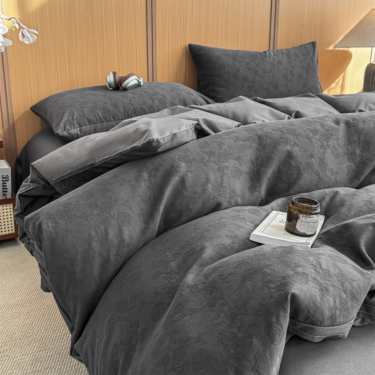 91家纺网 家纺一手货源 找家纺 灰鲸 2026新款全棉纯棉三层纱色织提花四件套 蔷薇-素墨