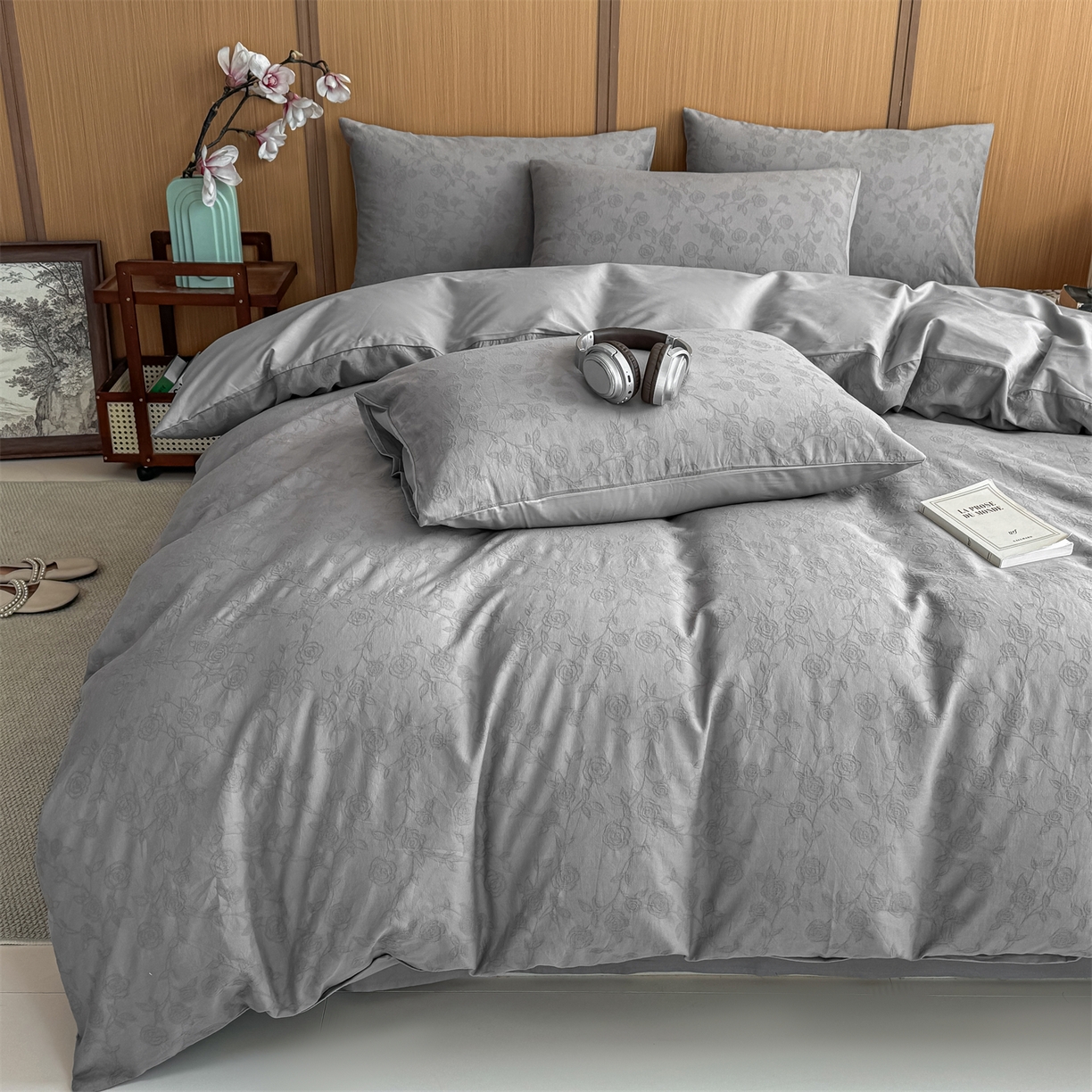 91家纺网 家纺一手货源 找家纺 灰鲸 2026新款全棉纯棉三层纱色织提花四件套 蔷薇-雾灰