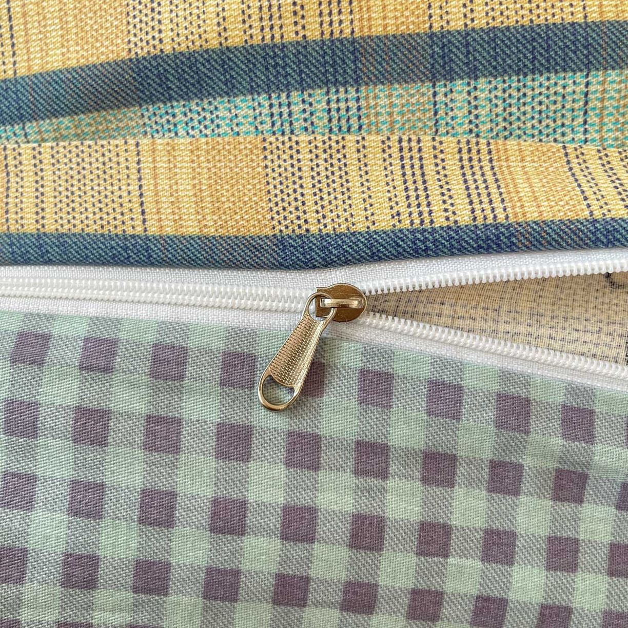 91家纺网 家纺一手货源 找家纺 睡美美家纺 2026新款全棉纯棉斜纹印花喷气小清新四季款学生三件套四件套 自拍小狗