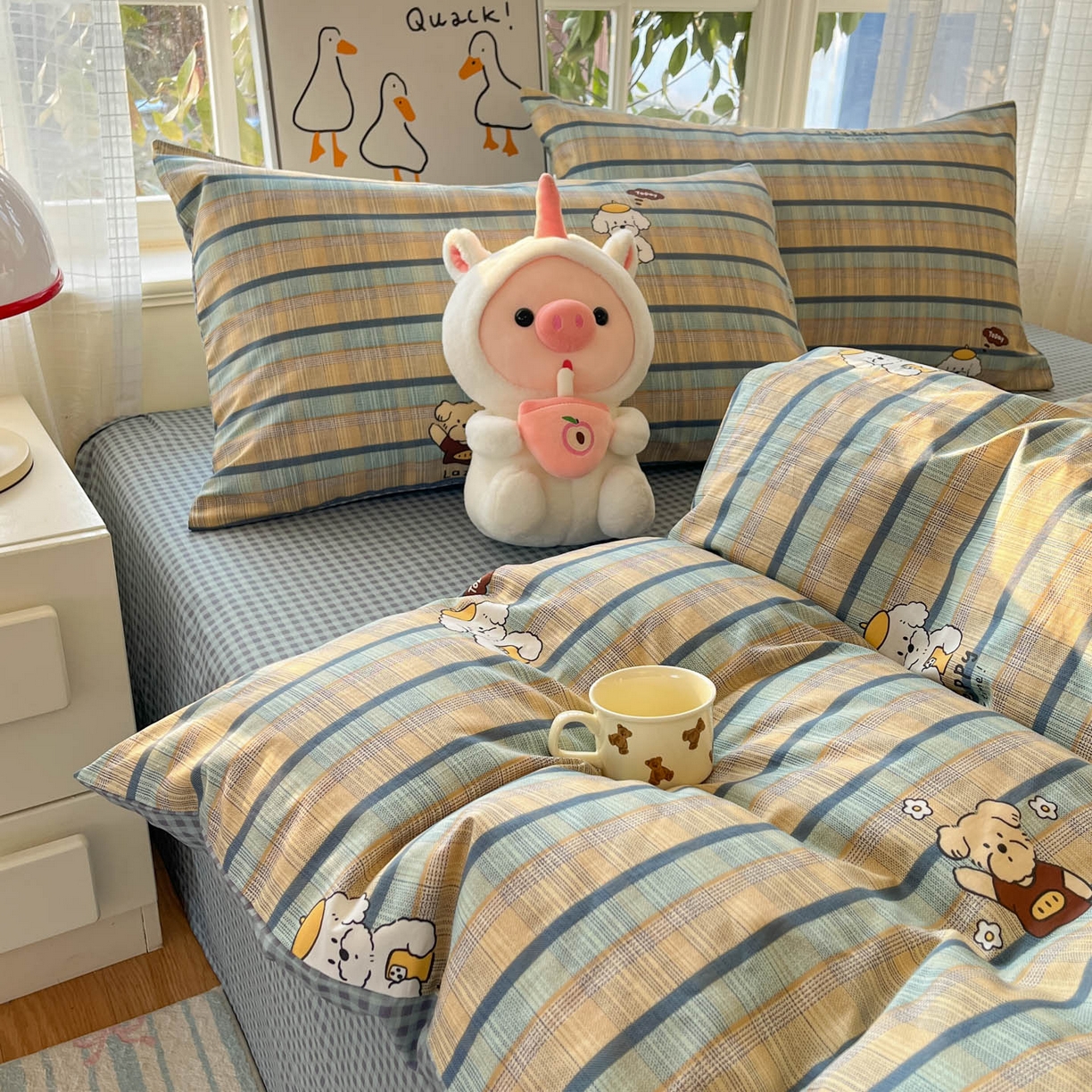 91家纺网 家纺一手货源 找家纺 睡美美家纺 2026新款全棉纯棉斜纹印花喷气小清新四季款学生三件套四件套 自拍小狗