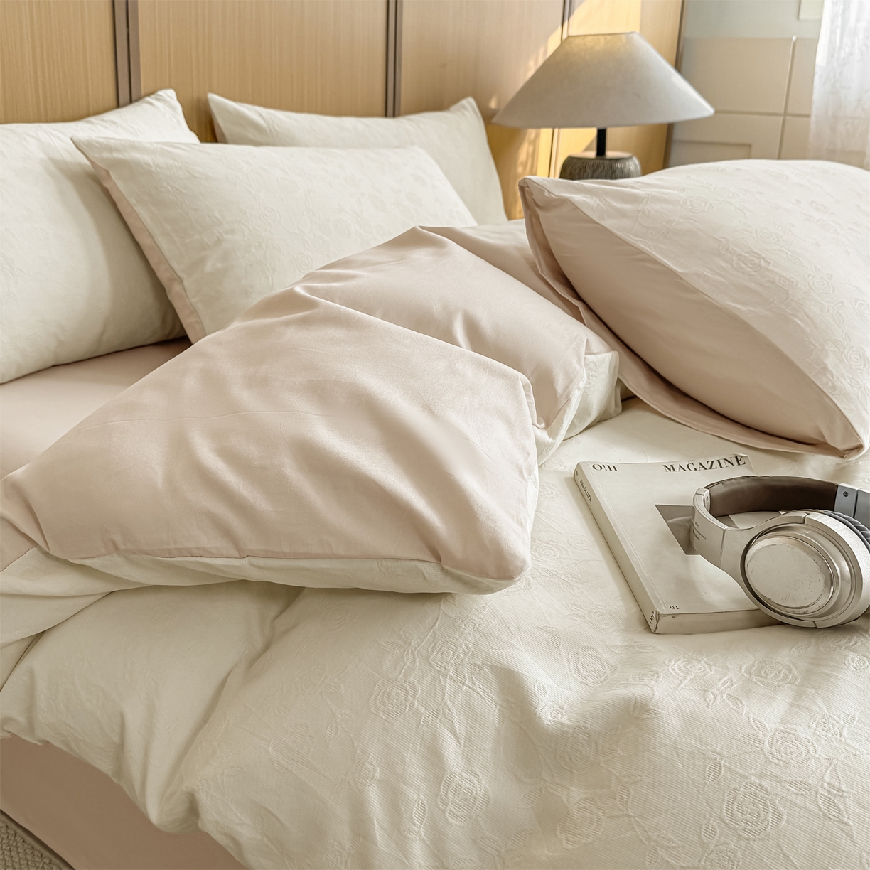 91家纺网 家纺一手货源 找家纺 灰鲸 2026新款全棉纯棉三层纱色织提花四件套 蔷薇-杏仁奶霜