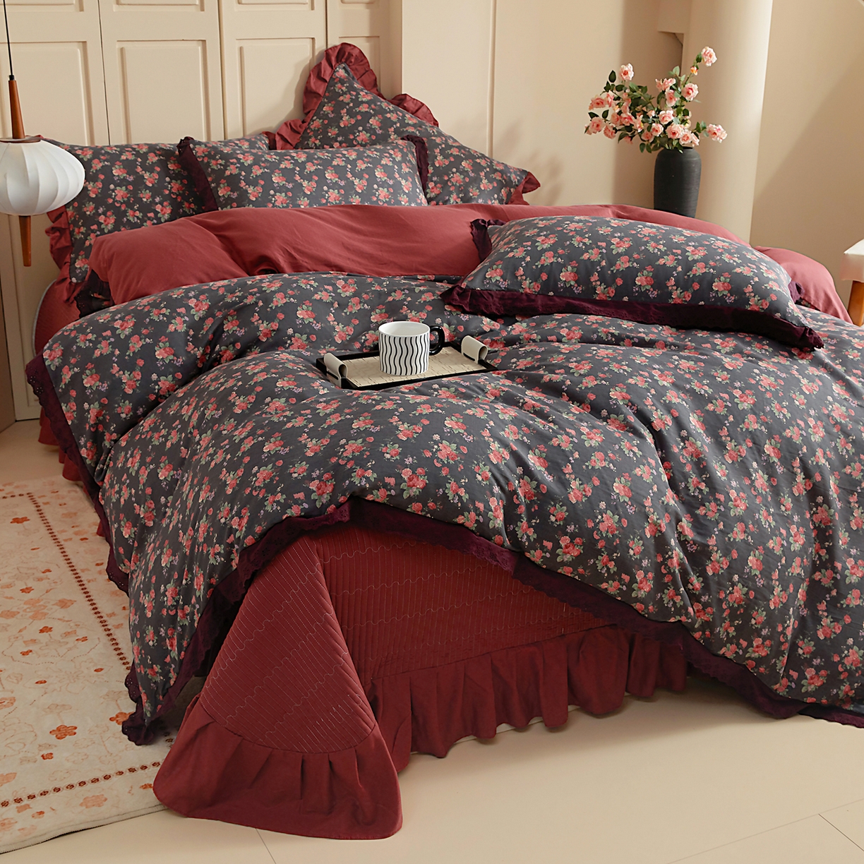 91家纺网 家纺一手货源 找家纺 情煊家纺 2026新款全棉双层纱花边款绣花款四件套 绣花款-缪斯