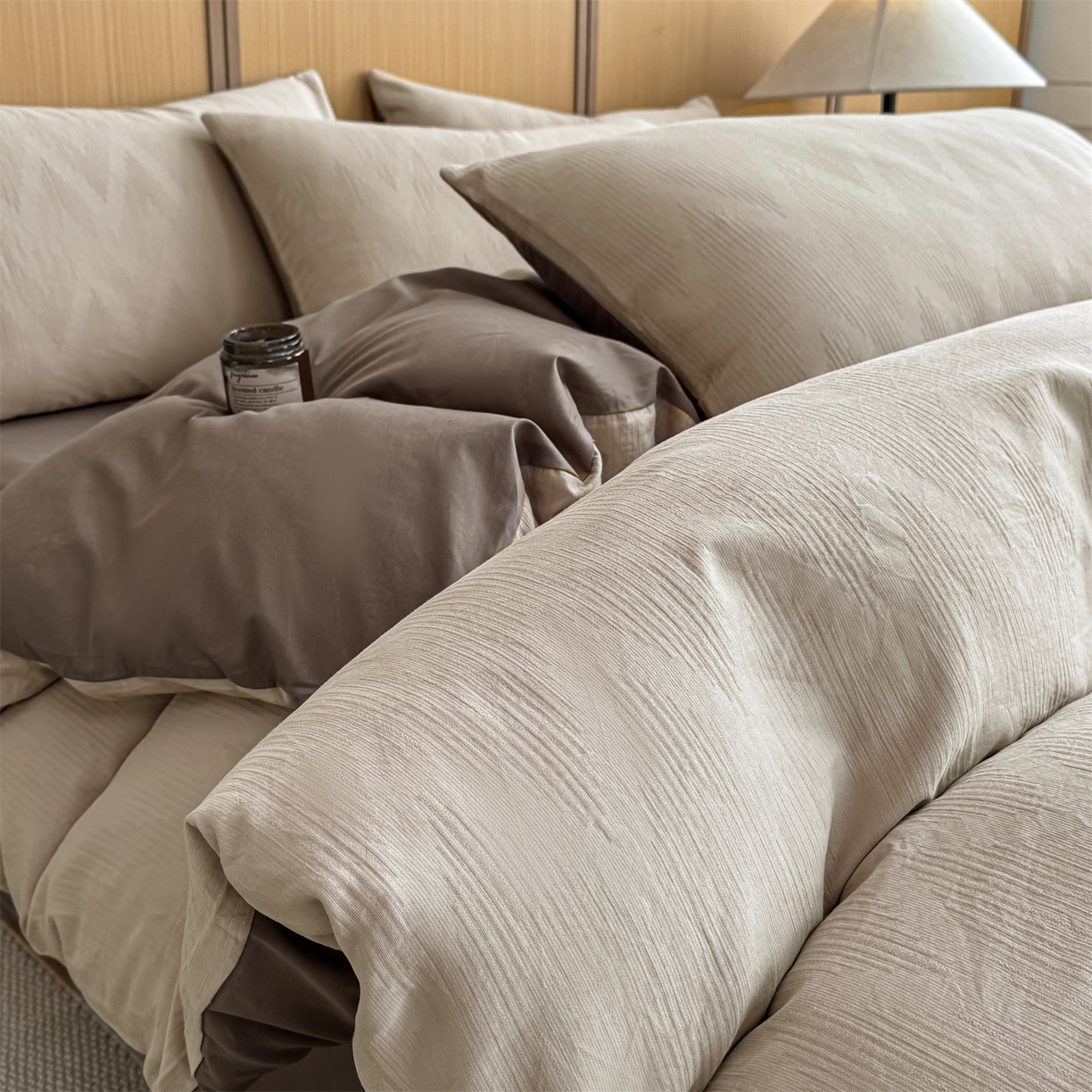 91家纺网 家纺一手货源 找家纺 灰鲸 2026新款全棉纯棉三层纱色织提花四件套 影韵-可可奶咖