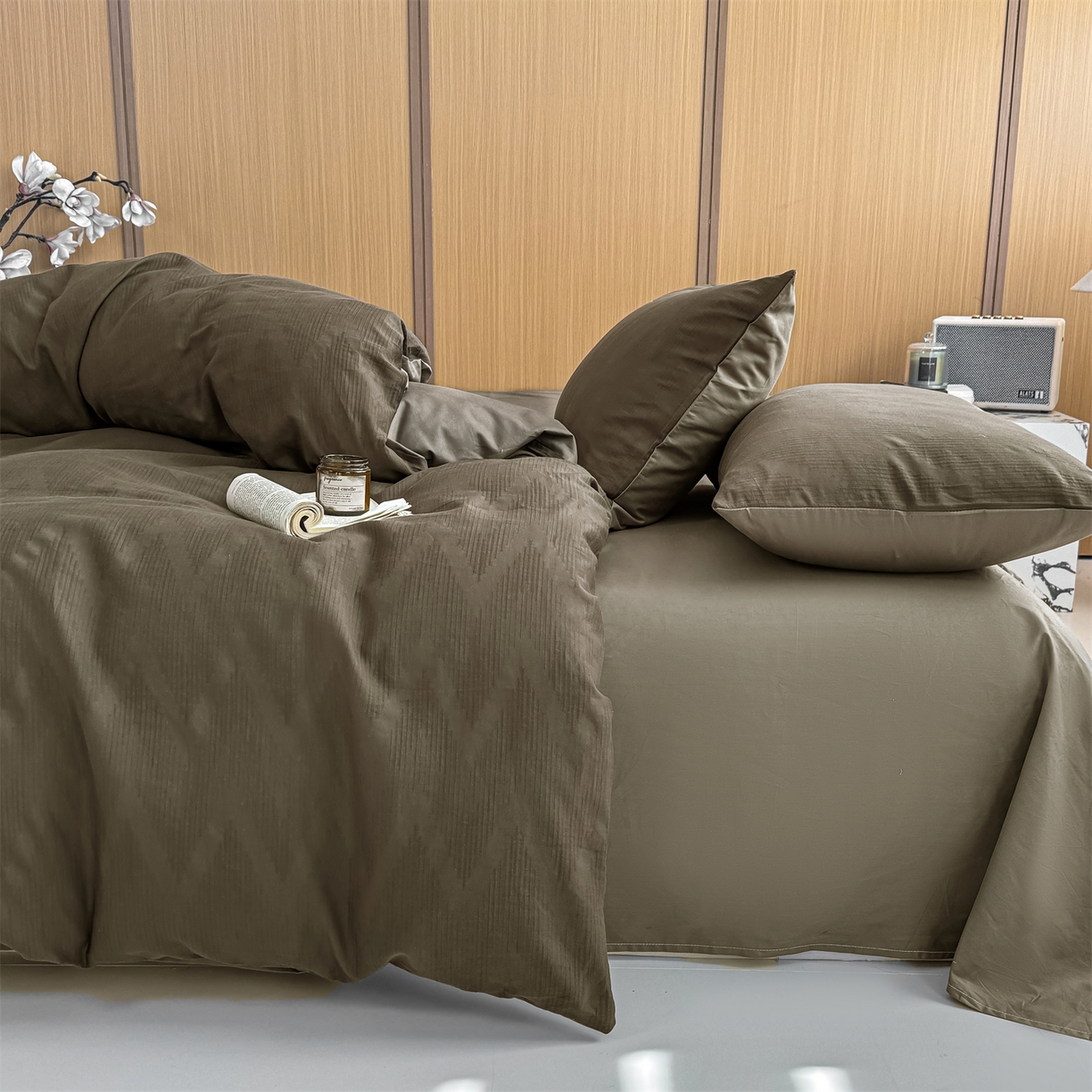 91家纺网 家纺一手货源 找家纺 灰鲸 2026新款全棉纯棉三层纱色织提花四件套 影韵-摩卡