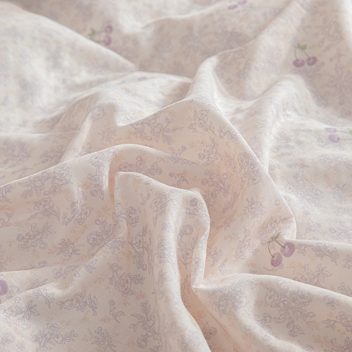 91家纺网 家纺一手货源 找家纺 情煊家纺 2026新款全棉双层纱花边款绣花款四件套 绣花款-樱桃