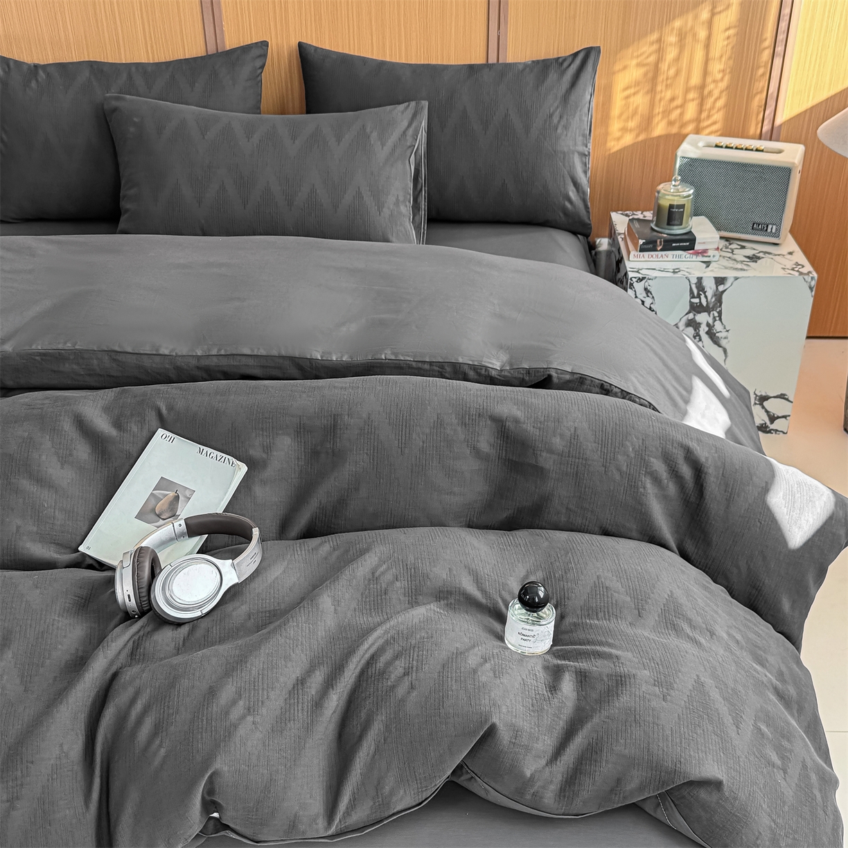 91家纺网 家纺一手货源 找家纺 灰鲸 2026新款全棉纯棉三层纱色织提花四件套 影韵-素墨