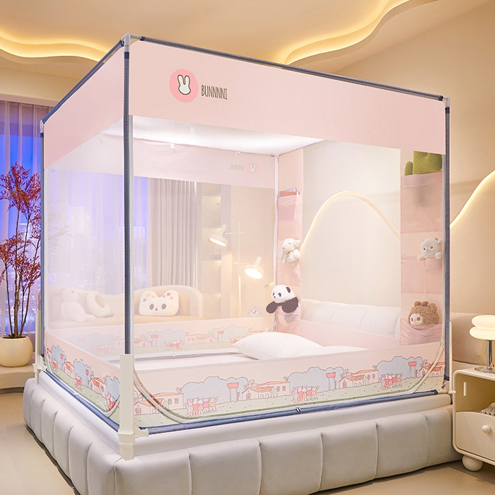 91家纺网 家纺一手货源 找家纺 青竹苑 2026新款围栏托底口袋款坐床防摔蚊帐 兔兔小镇