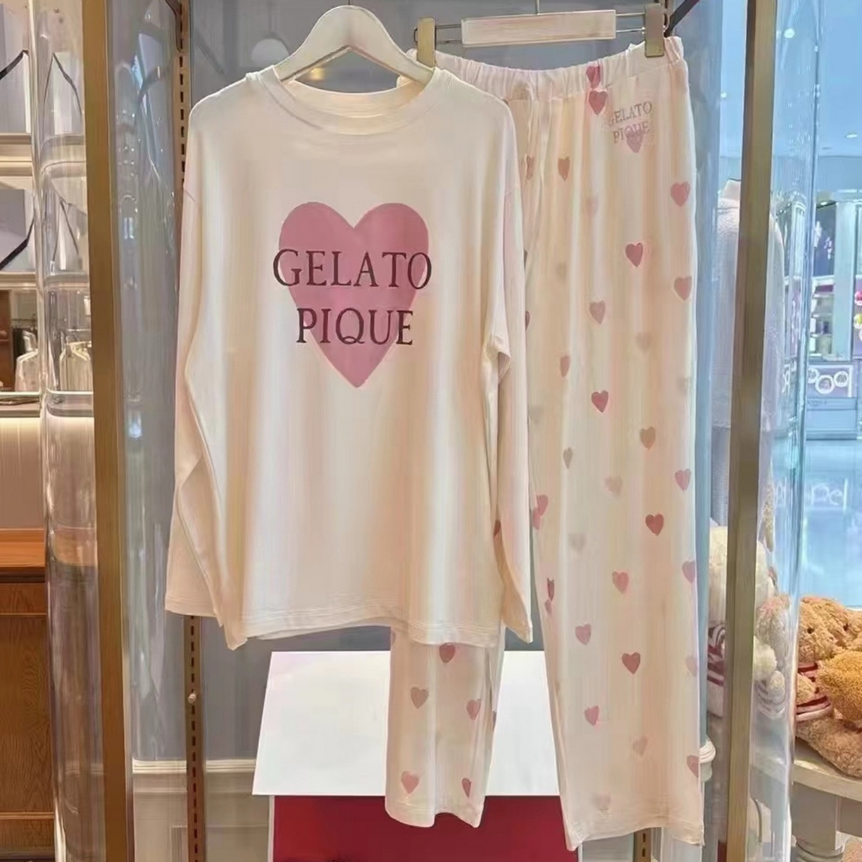 91家纺网 家纺一手货源 找家纺 妍景家居生活馆 2026新款桃心睡裙套装 粉色-桃心睡裙