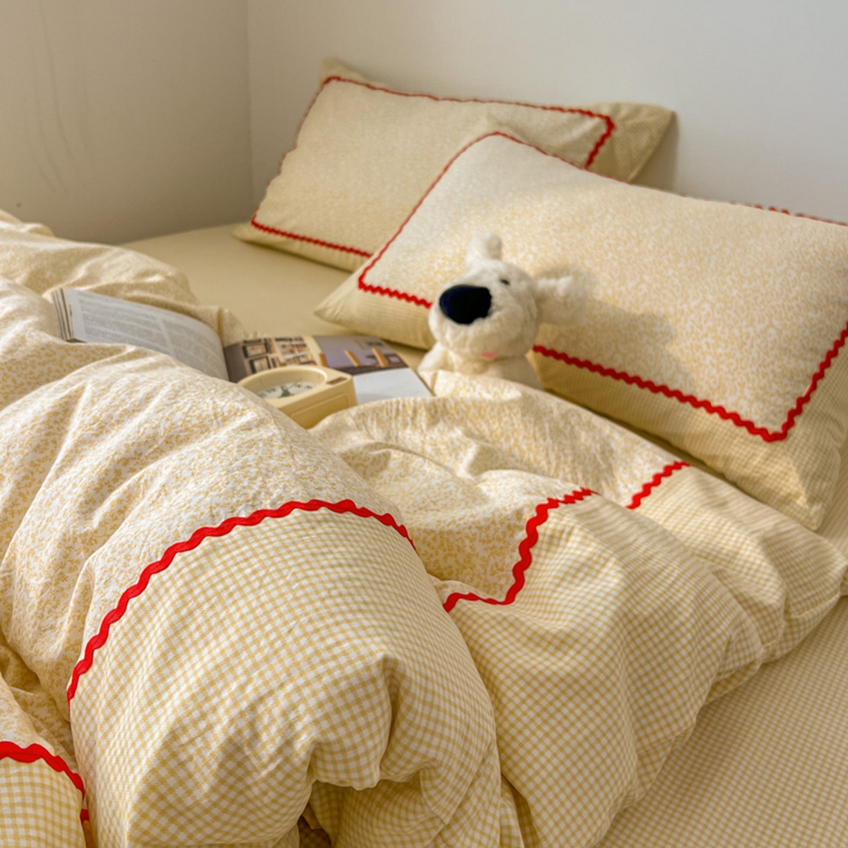 91家纺网 家纺一手货源 找家纺 （总）睡美美家纺 2026新款古法水洗贴布格纹碎花云朵棉四件套-格纹小碎花