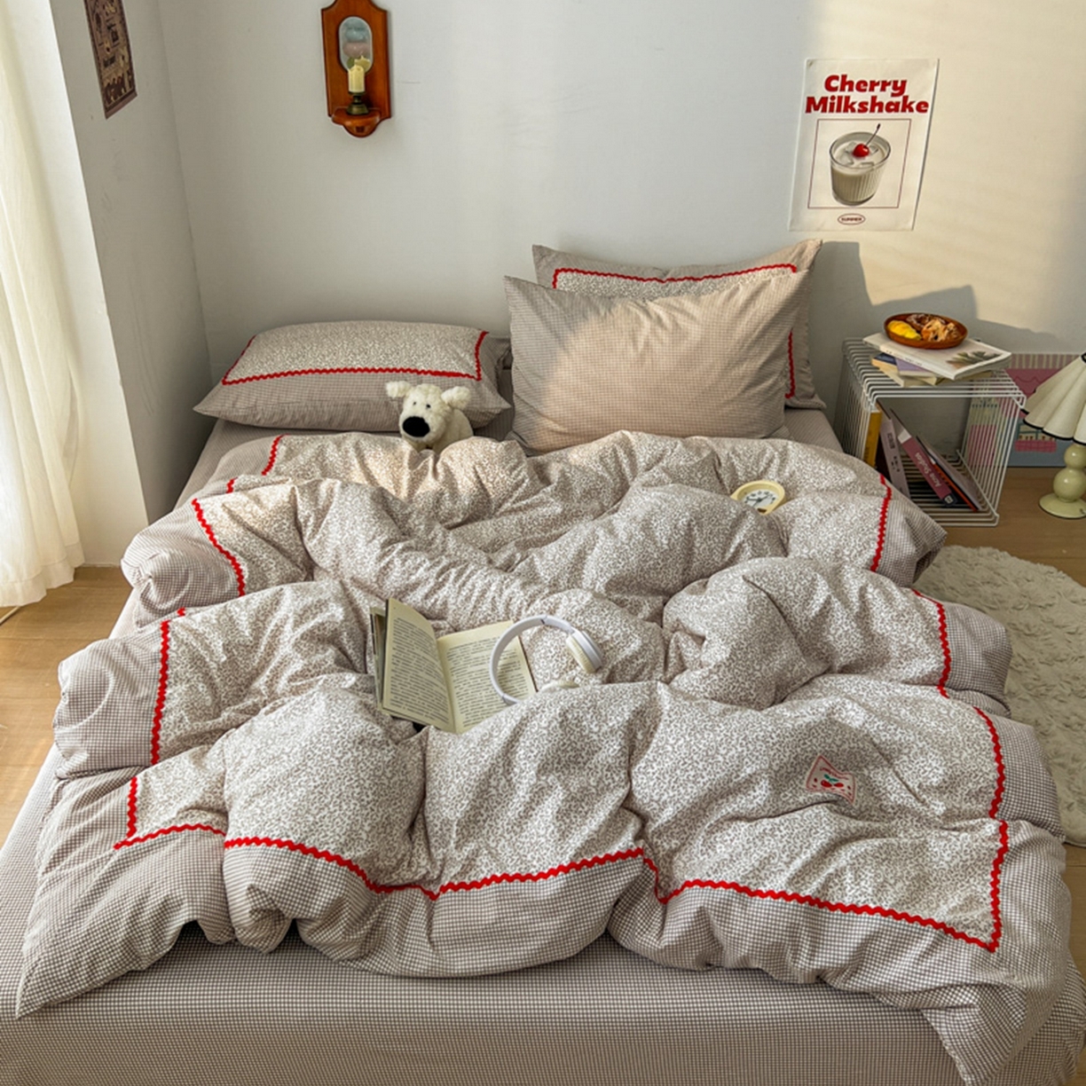 91家纺网 家纺一手货源 找家纺 （总）睡美美家纺 2026新款古法水洗贴布格纹碎花云朵棉四件套-格纹小碎花