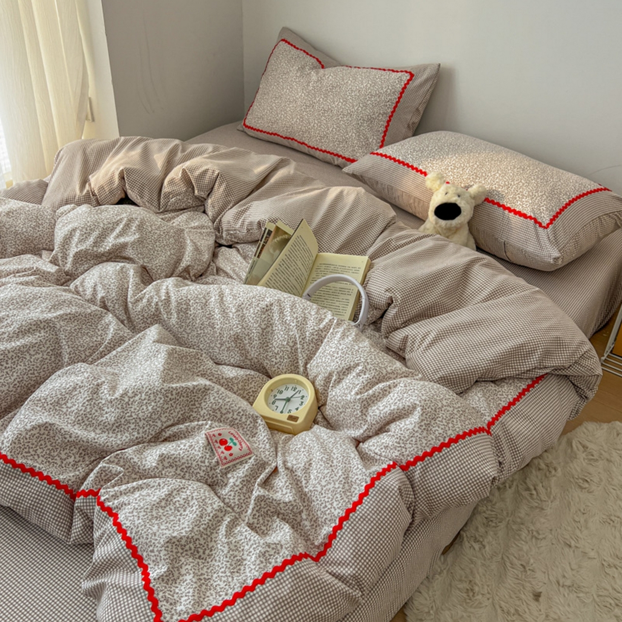 91家纺网 家纺一手货源 找家纺 睡美美家纺 2026新款古法水洗贴布格纹碎花云朵棉四件套-格纹小碎花 格纹小碎花--浅咖