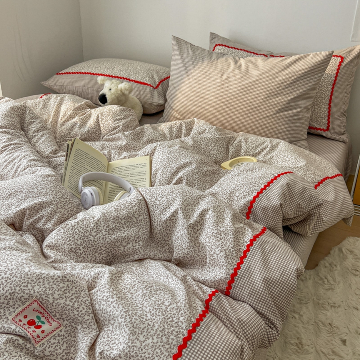 91家纺网 家纺一手货源 找家纺 睡美美家纺 2026新款古法水洗贴布格纹碎花云朵棉四件套-格纹小碎花 格纹小碎花--浅咖