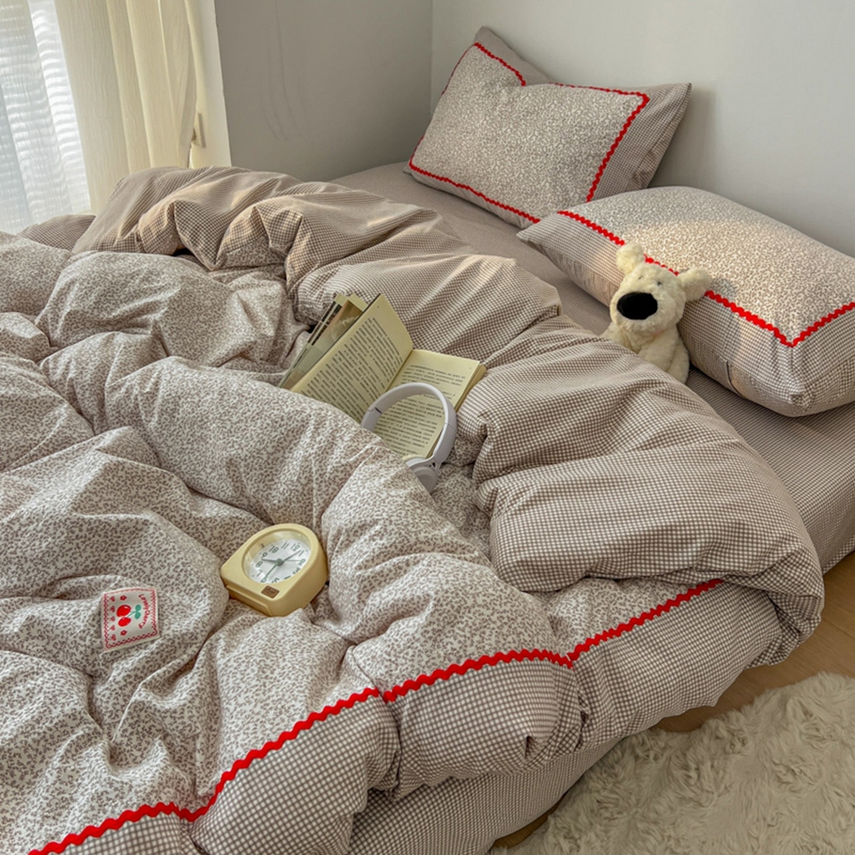 91家纺网 家纺一手货源 找家纺 睡美美家纺 2026新款古法水洗贴布格纹碎花云朵棉四件套-格纹小碎花 格纹小碎花--浅咖