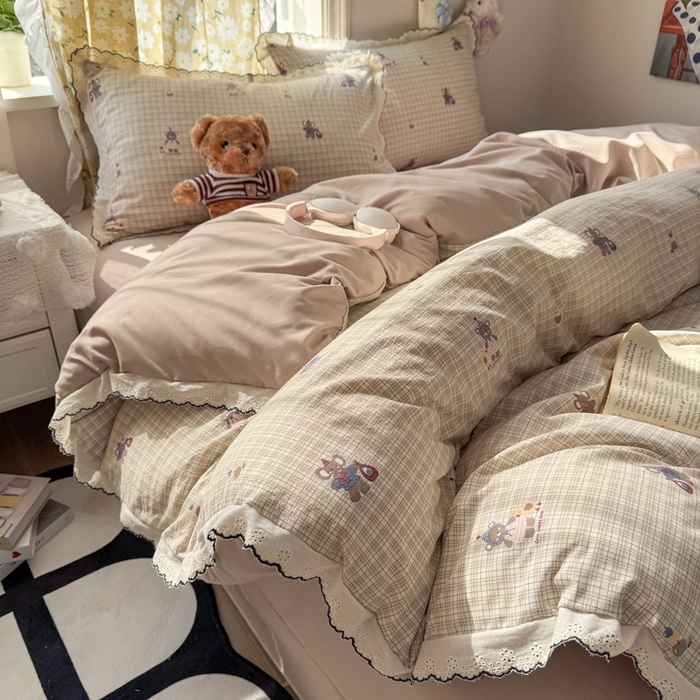 91家纺网 家纺一手货源 找家纺 梦纤绒 2026新款A类仿棉古法水洗棉法式全棉花边四件套格纹小象