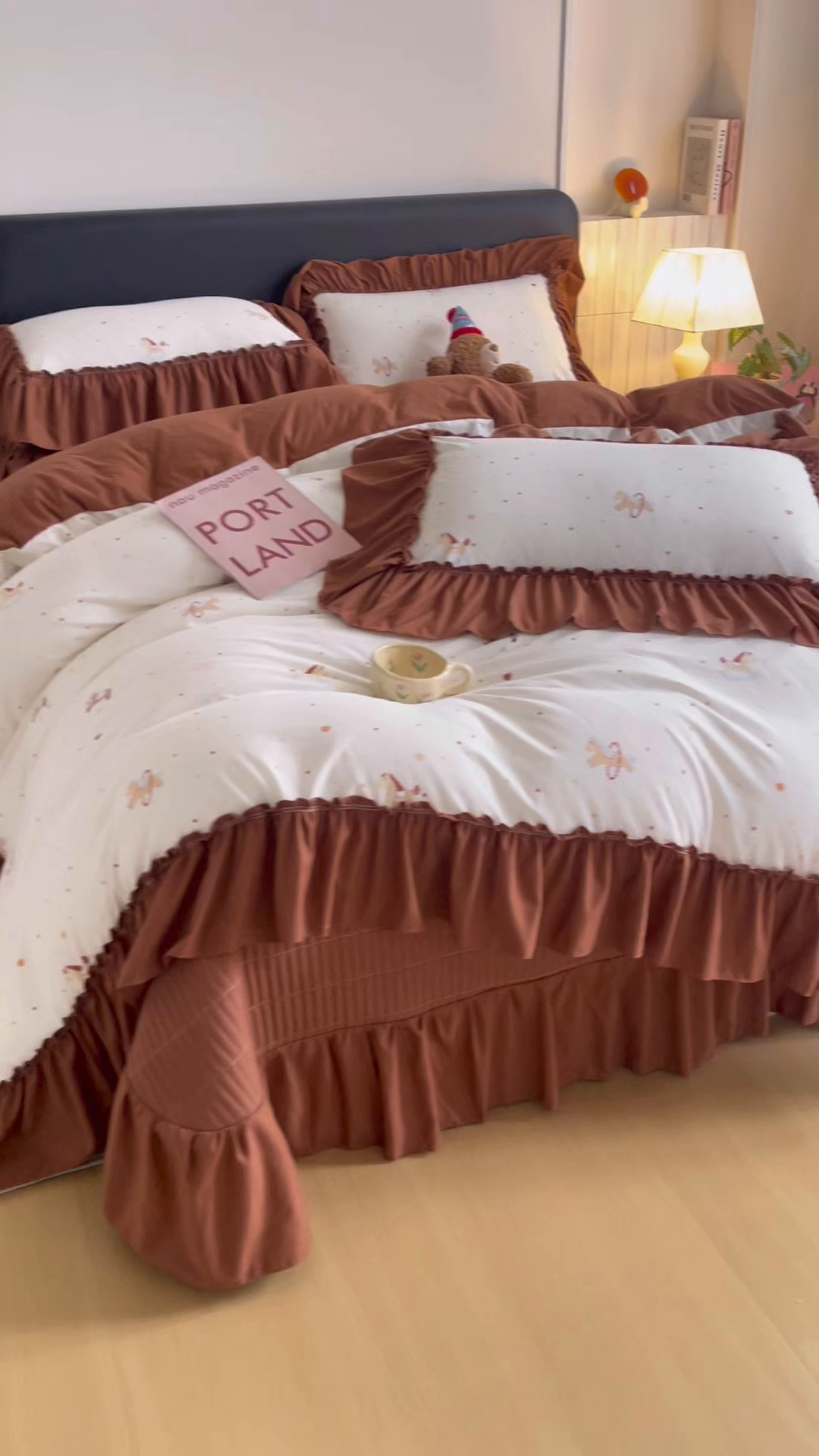 91家纺网 家纺一手货源 找家纺 锦格家纺 2026春夏新款古法水洗棉花边床盖款四件套 幸福加马