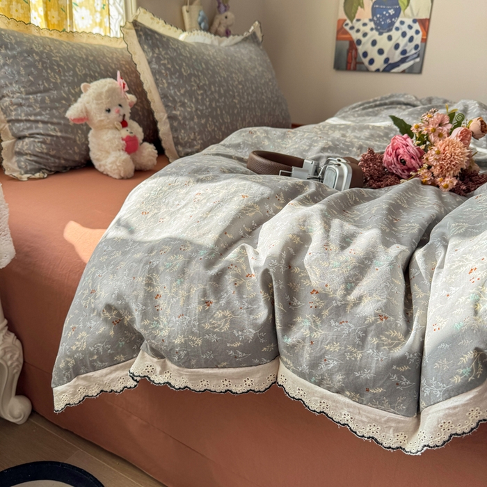 91家纺网 家纺一手货源 找家纺 梦纤绒 2026新款A类仿棉古法水洗棉法式全棉花边四件套灰棠