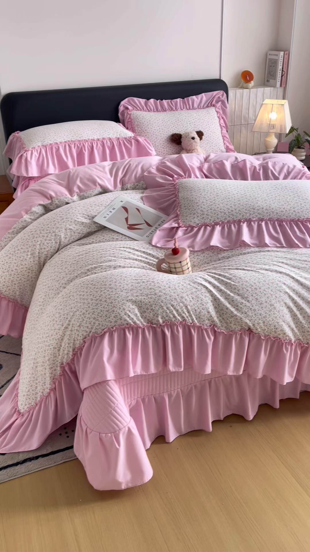 91家纺网 家纺一手货源 找家纺 锦格家纺 2026春夏新款古法水洗棉花边床盖款四件套 樱花落