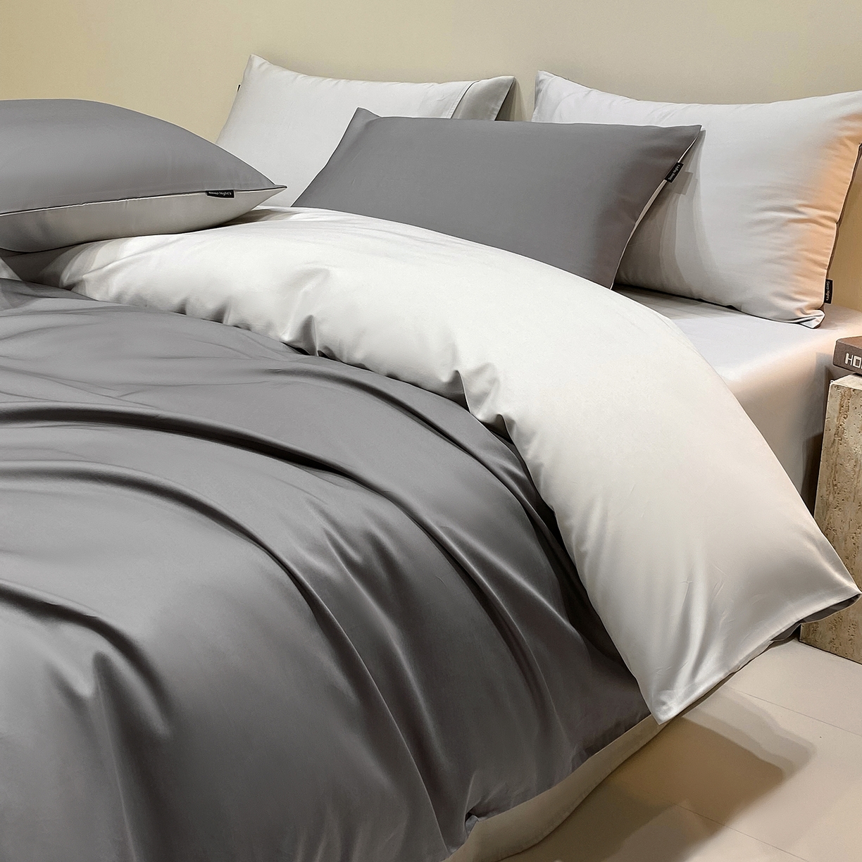 91家纺网 家纺一手货源 找家纺 拼社家纺 2026新款A类全棉50s双股100Pro贡缎长绒棉四件套全棉四件套简约纯色纯棉床上用品 高级灰+雅士灰