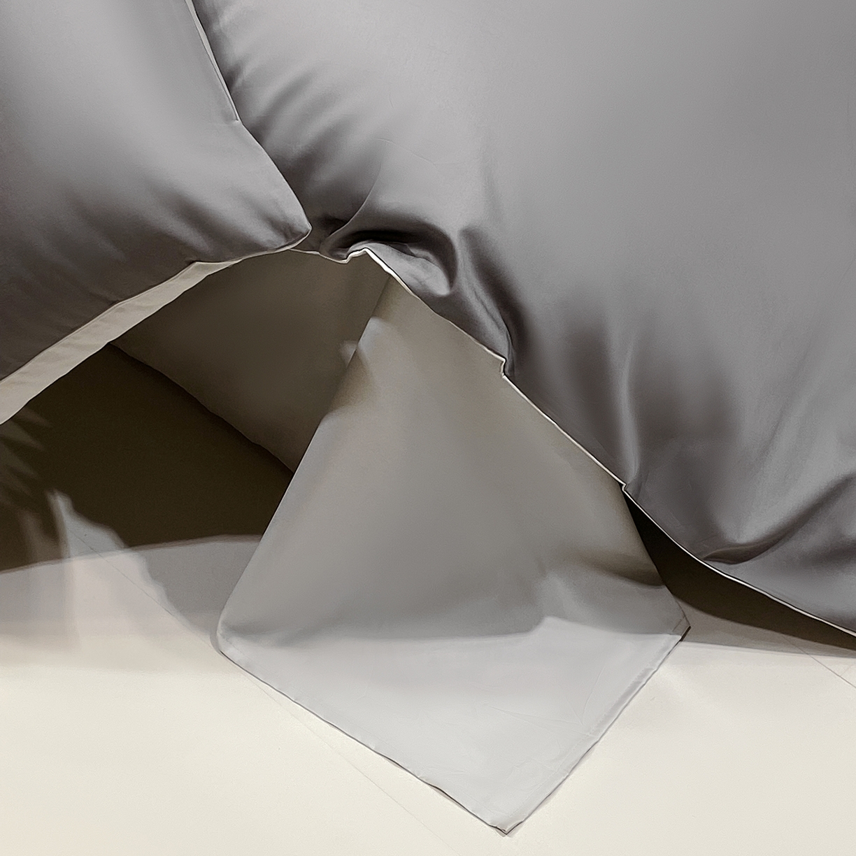 91家纺网 家纺一手货源 找家纺 拼社家纺 2026新款A类全棉50s双股100Pro贡缎长绒棉四件套全棉四件套简约纯色纯棉床上用品 高级灰+雅士灰