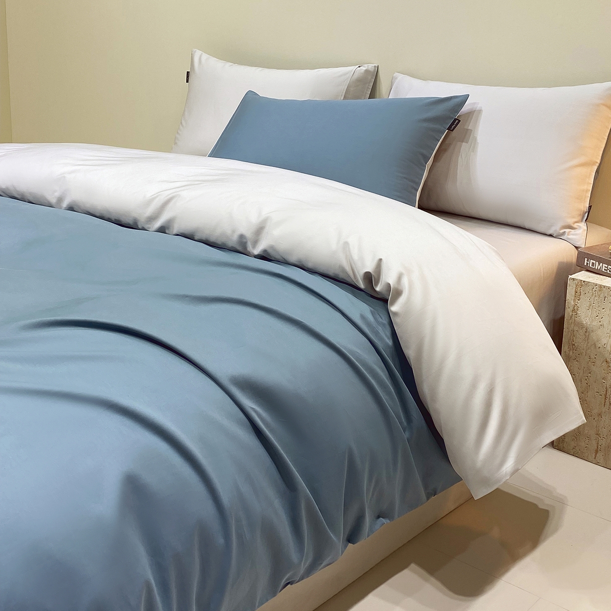 91家纺网 家纺一手货源 找家纺 拼社家纺 2026新款A类全棉50s双股100Pro贡缎长绒棉四件套全棉四件套简约纯色纯棉床上用品 海茵蓝+雅士灰