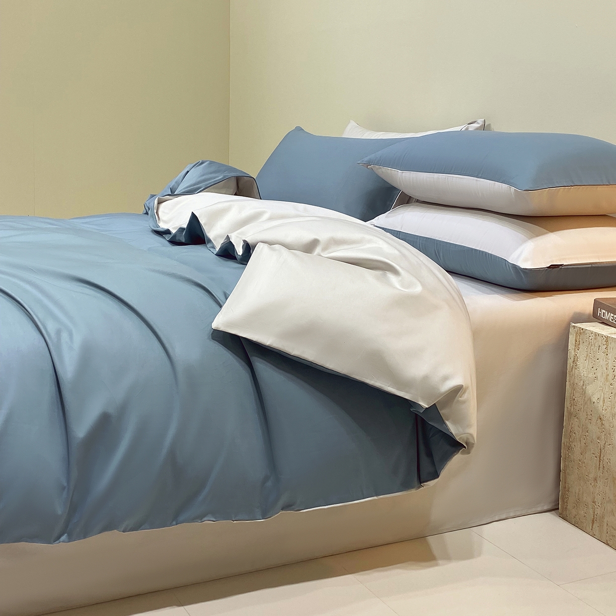 91家纺网 家纺一手货源 找家纺 拼社家纺 2026新款A类全棉50s双股100Pro贡缎长绒棉四件套全棉四件套简约纯色纯棉床上用品 海茵蓝+雅士灰
