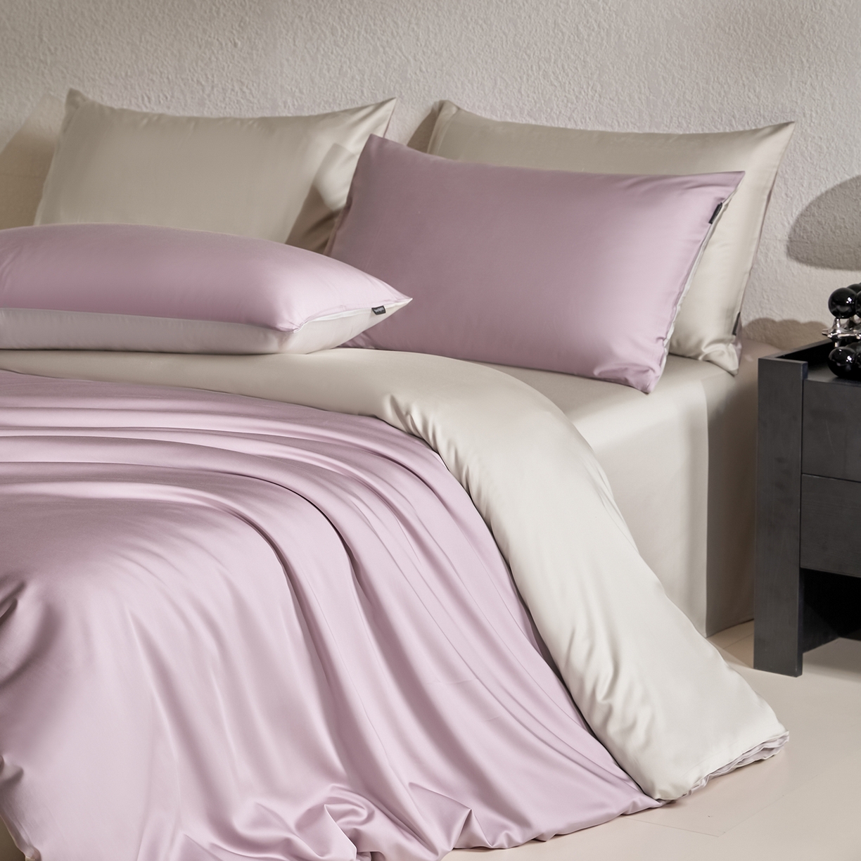 91家纺网 家纺一手货源 找家纺 拼社家纺 2026新款A类全棉50s双股100Pro贡缎长绒棉四件套全棉四件套简约纯色纯棉床上用品 琉璃紫+浅莲灰