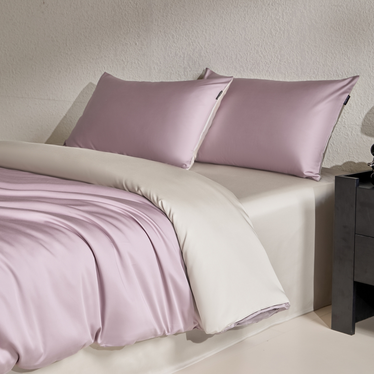 91家纺网 家纺一手货源 找家纺 拼社家纺 2026新款A类全棉50s双股100Pro贡缎长绒棉四件套全棉四件套简约纯色纯棉床上用品 琉璃紫+浅莲灰