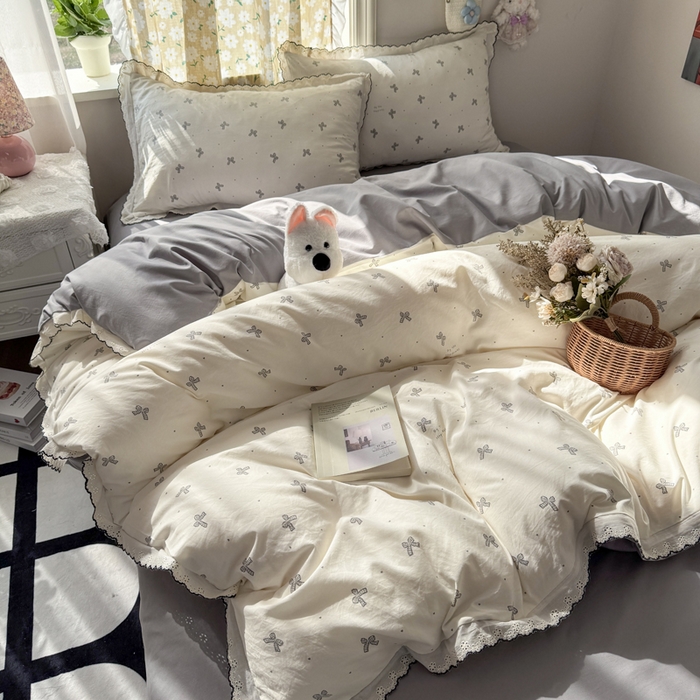 91家纺网 家纺一手货源 找家纺 梦纤绒 2026新款A类仿棉古法水洗棉法式全棉花边四件套梦幻灰