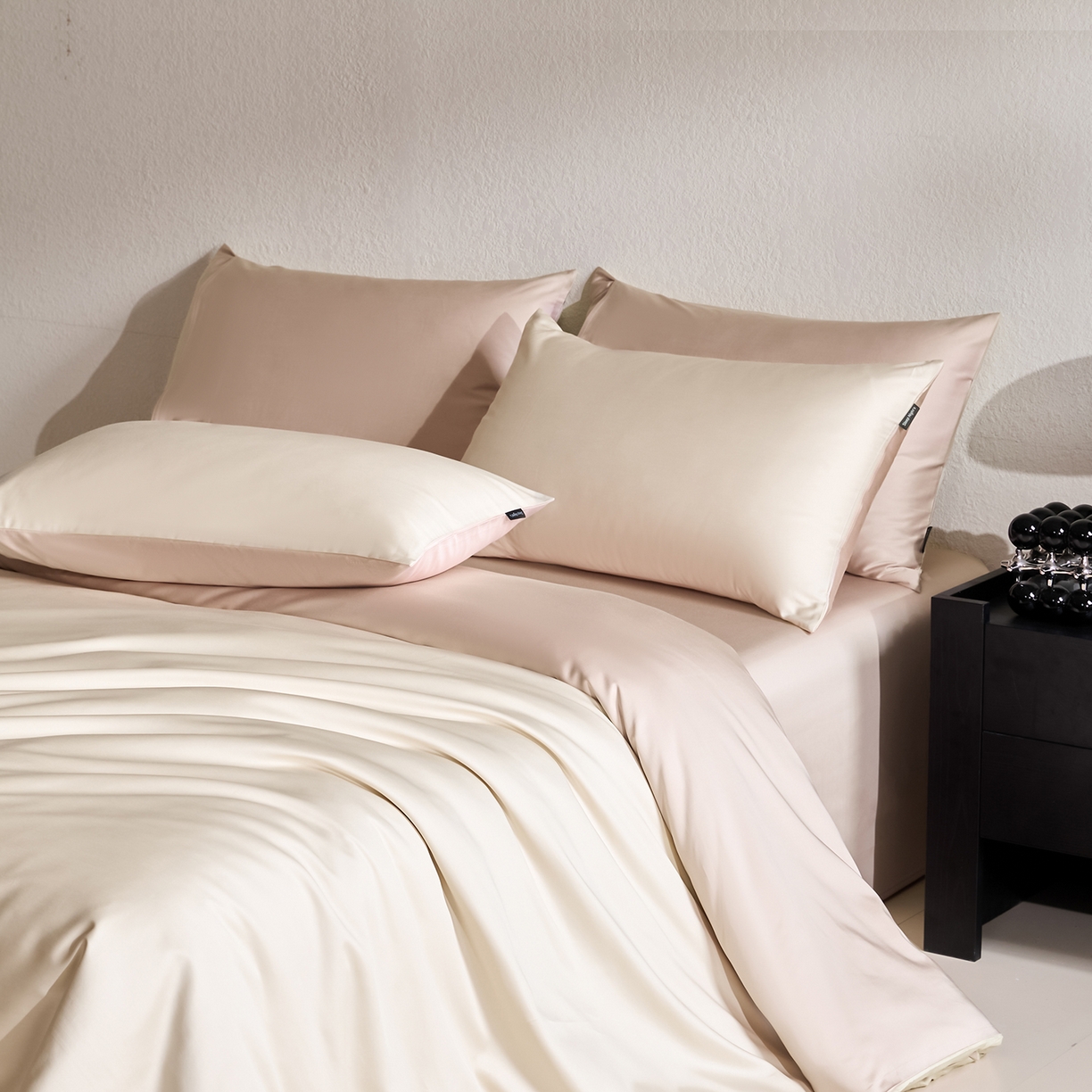 91家纺网 家纺一手货源 找家纺 拼社家纺 2026新款A类全棉50s双股100Pro贡缎长绒棉四件套全棉四件套简约纯色纯棉床上用品 舒肤蕾+香槟色